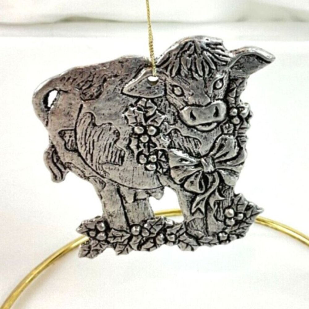 CARSON ORNAMENT ~ VINTAGE 1993 CARSON COW WITH BOW ORNAMENT